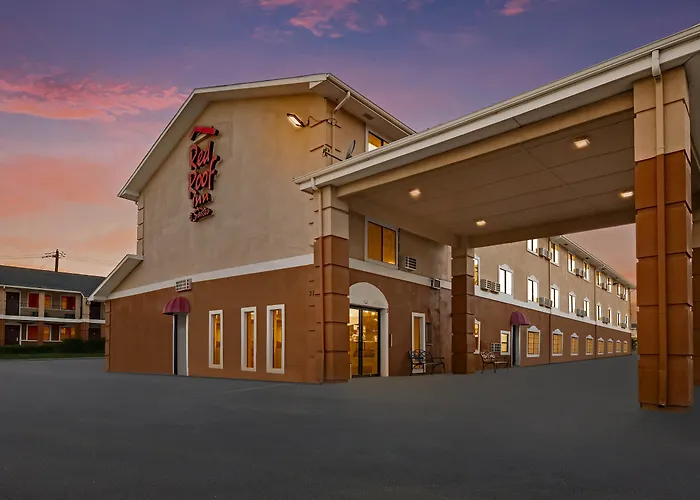 Red Roof Inn & Suites Denton