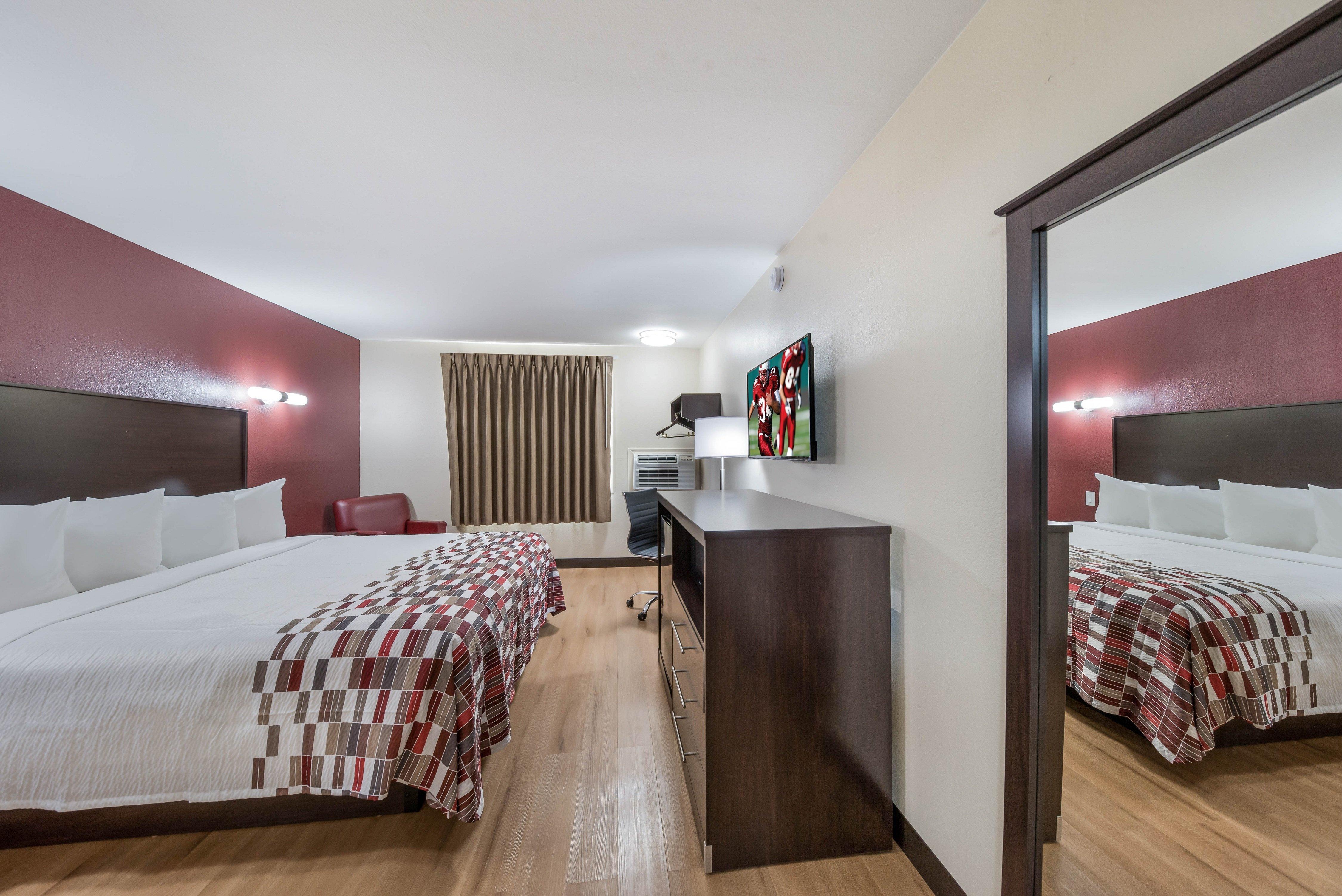 Hotel Red Roof & 2*