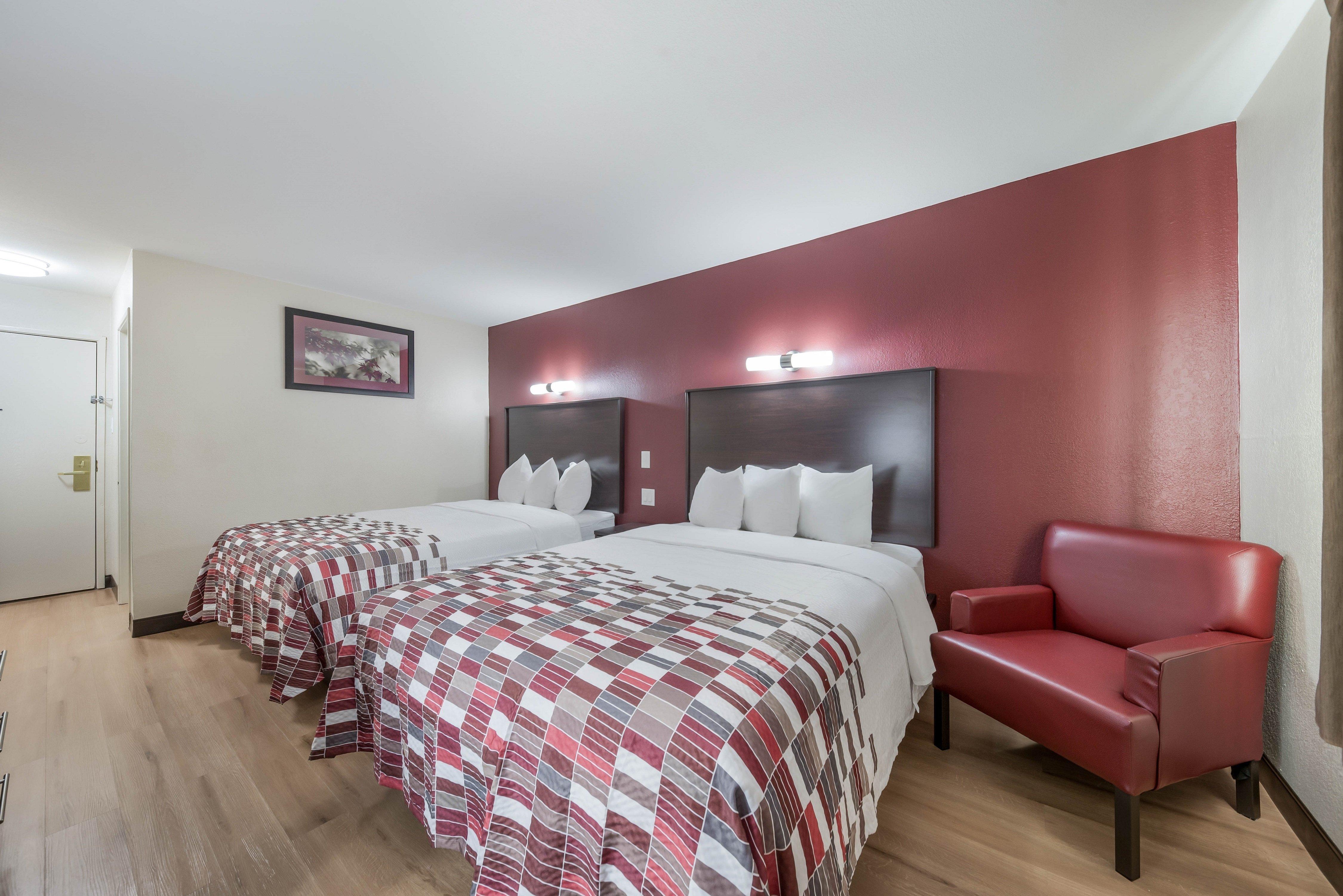 Hotel Red Roof & 2*